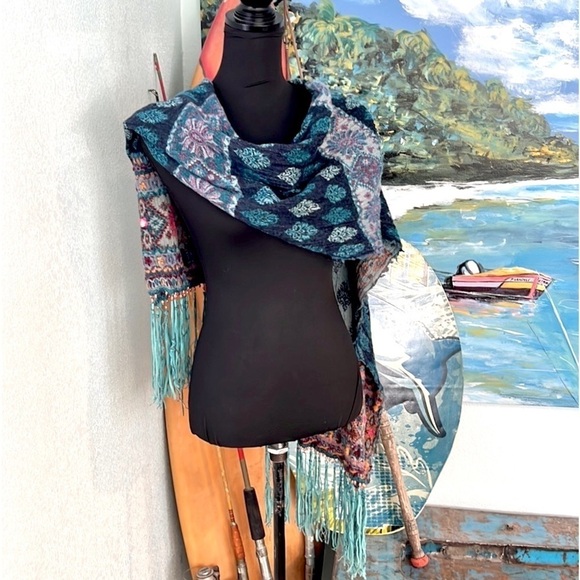 Vismaya Soft Wool Blend Beauty! Absolutely Gorgeous, 82” End to End, Great Cond. - Picture 8 of 11